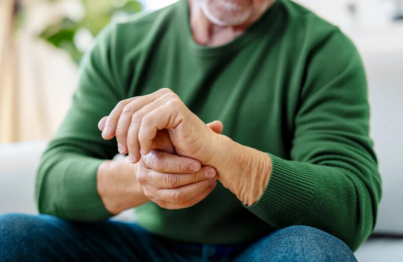 What Causes Dyskinesia to Worsen in Advanced Parkinson’s Disease?